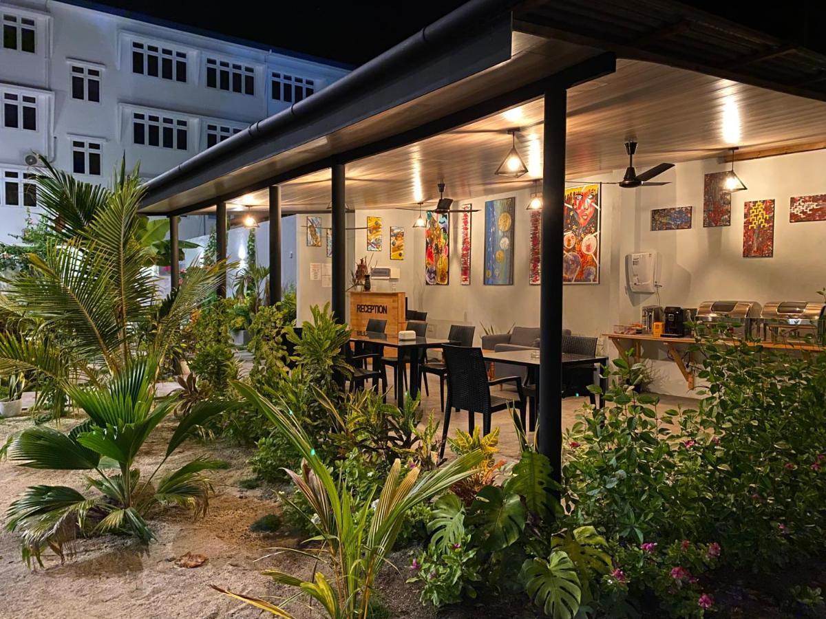 Chillax Thoddoo Hotel Exterior foto